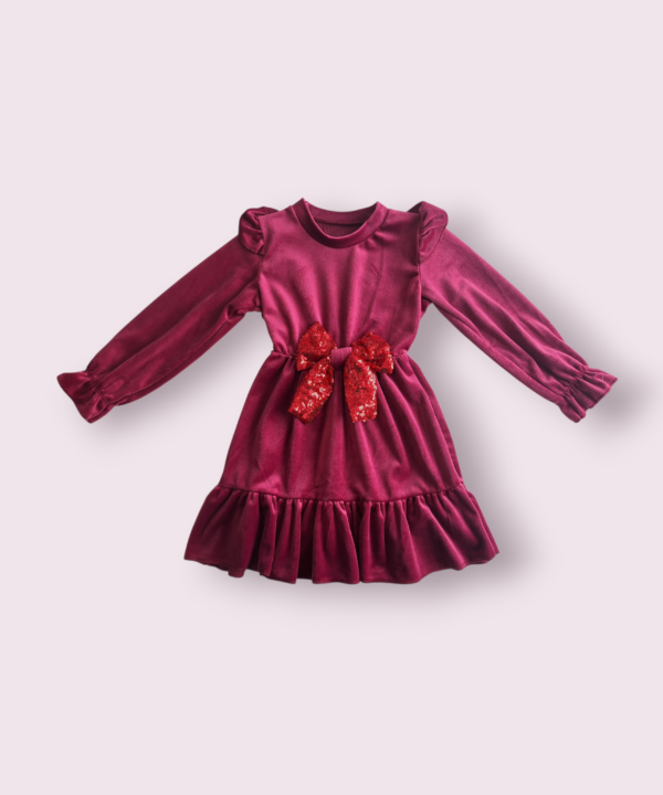 Veliūrinė suknelė mergaitei su kaspinu