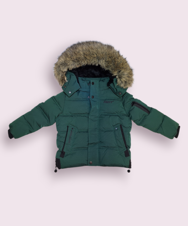 Žalia žieminė striukė berniukui su kailiu